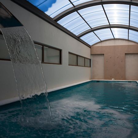 Valis Resort Hotel Volos Ngoại thất bức ảnh The indoor pool
