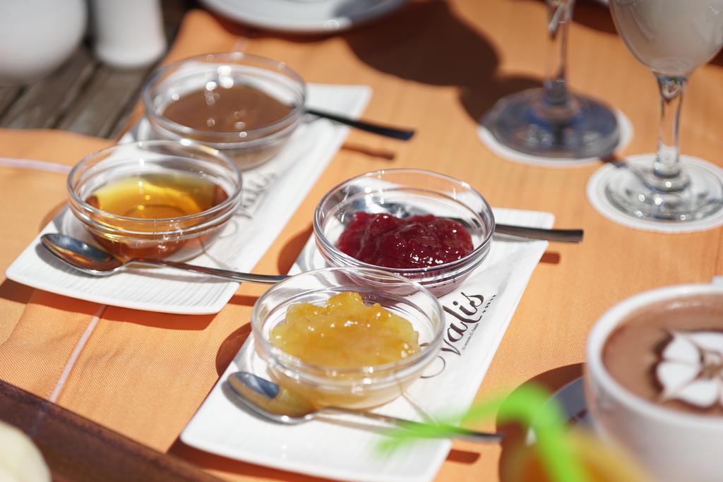 Valis Resort Hotel Volos Ngoại thất bức ảnh Jaffa cakes
