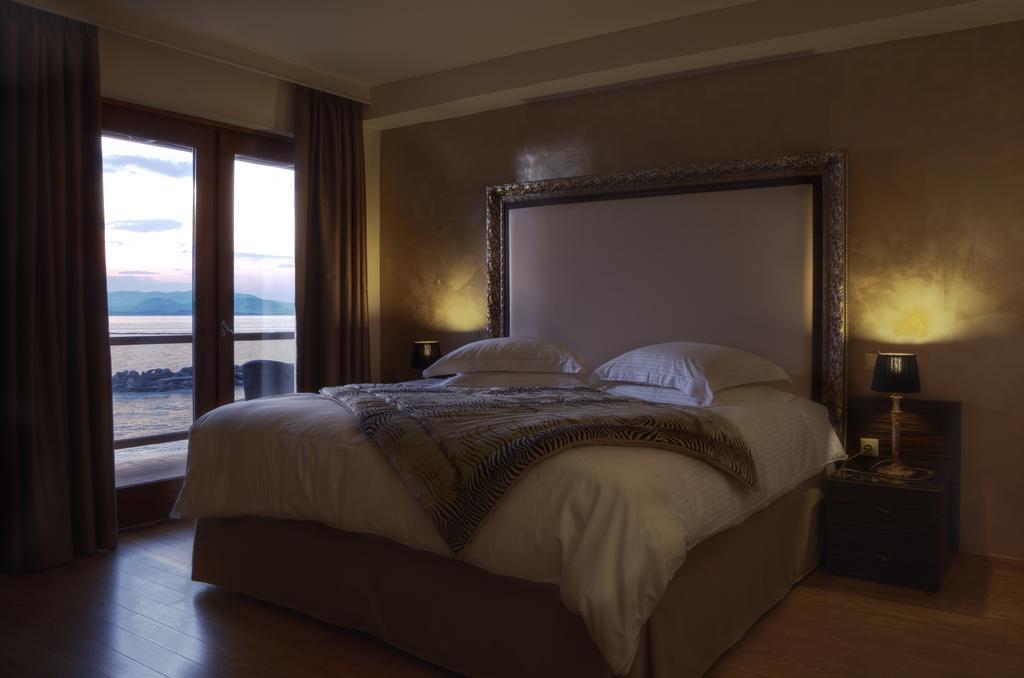 Valis Resort Hotel Volos Ngoại thất bức ảnh A bedroom